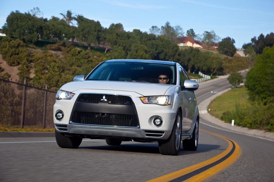  Mitsubishi Outlander GT 2010 года  (фото 15 из 91)